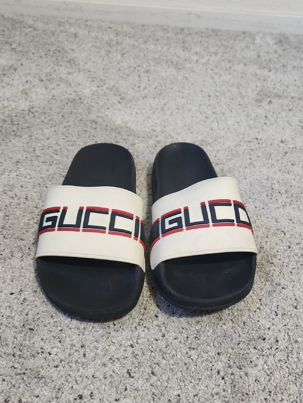 Gucci Stripe Rubber Pool Slide in Ecru Style 522884 Size 38 Women's 8 - Picture 7 of 15